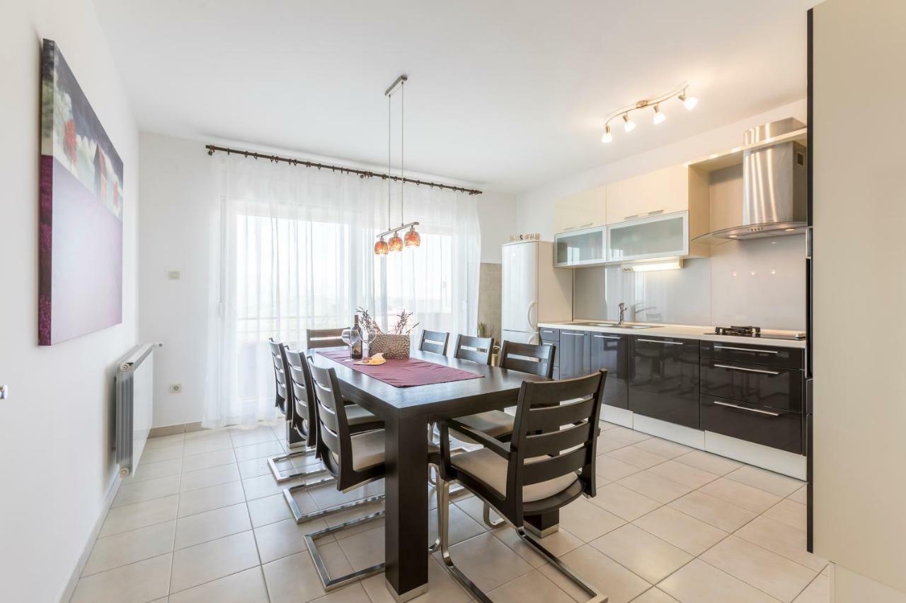 Villa Duje Триль Экстерьер фото